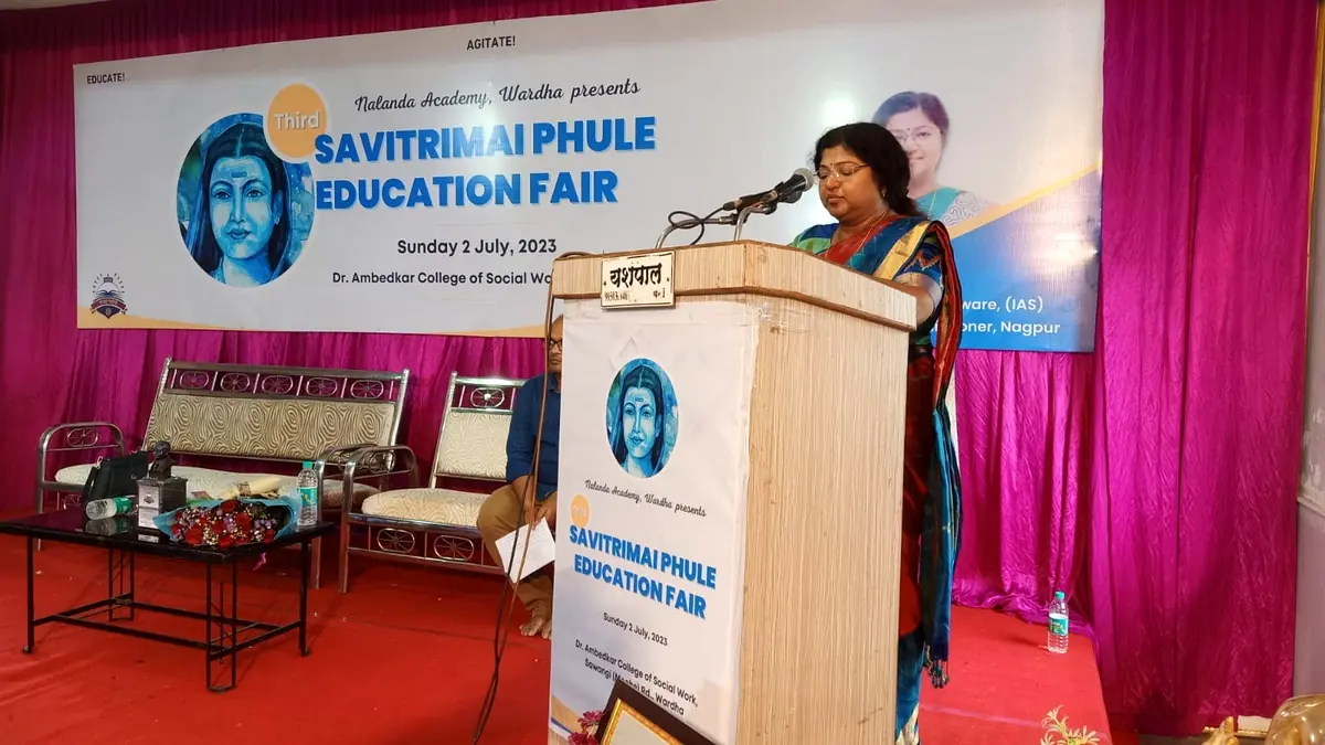 Dr. Madhavi Khode Choure (IAS) addressing the gathering as Chief Guest